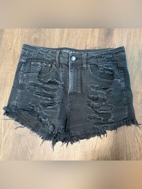 American Eagle Black Vintage High-Rise Festival Distressed Denim Shorts - Size 4